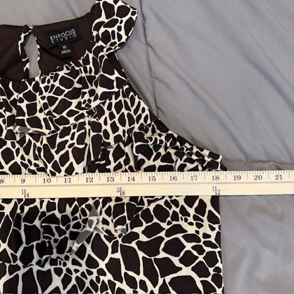Enfocus Studio Giraffe Print Dress Brown Cream Ruffle Front Halter Style Size 12 - Picture 7 of 9